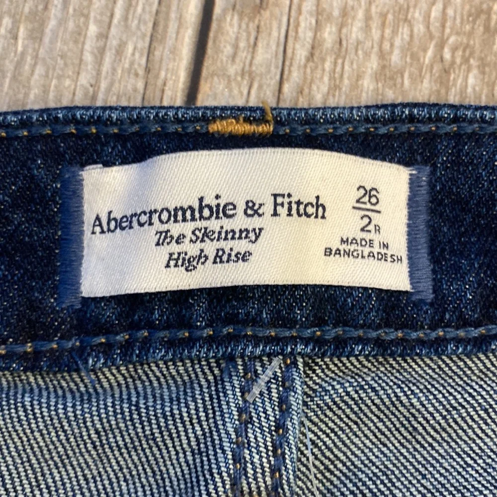 NWT A&F Dark Wash The Skinny High Rise Jeans - Picture 3 of 7